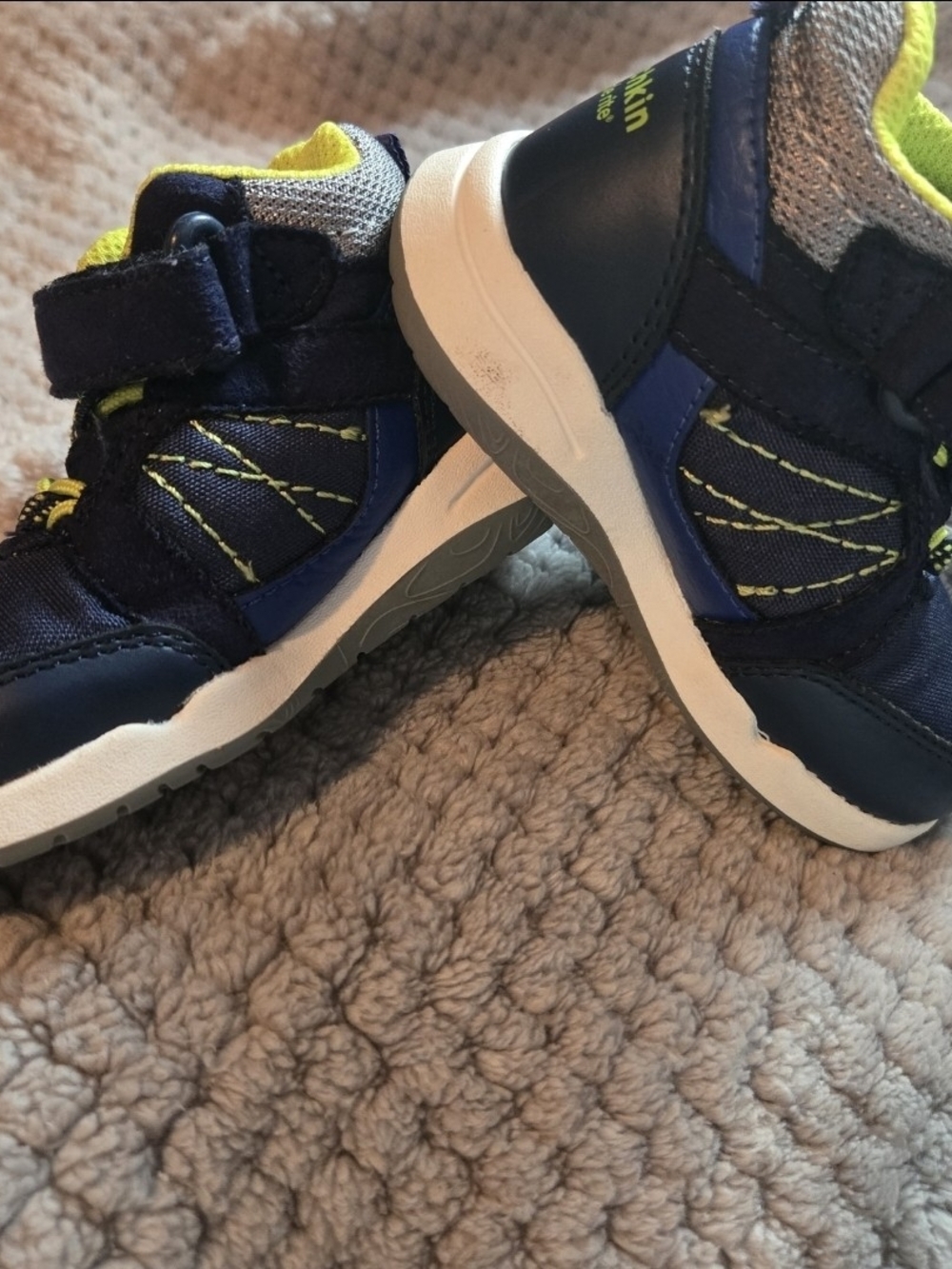 Munchkin by Stride Rite Navy & Lime Green High Top Sneakers - Size 5M (5C) EUC